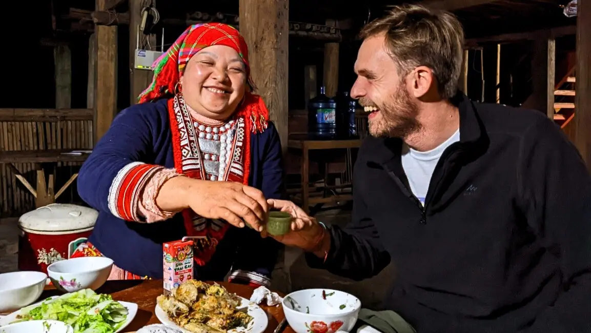 Meetin an ethnic community chom chom