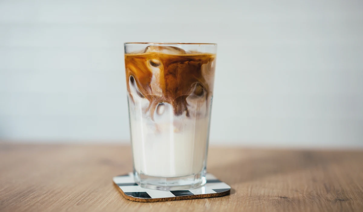 bạc xỉu ☕ Bold Brews A guide to must-try Vietnamese Coffees body