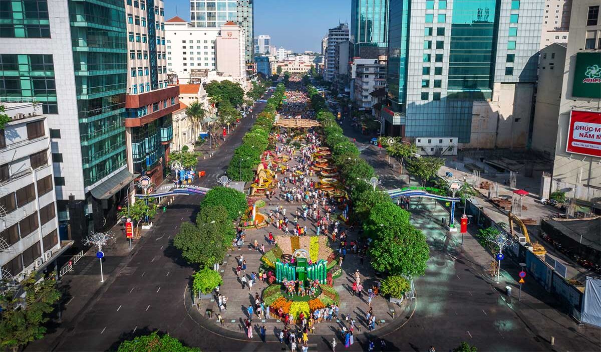 Nguyen Hue / Walking Street