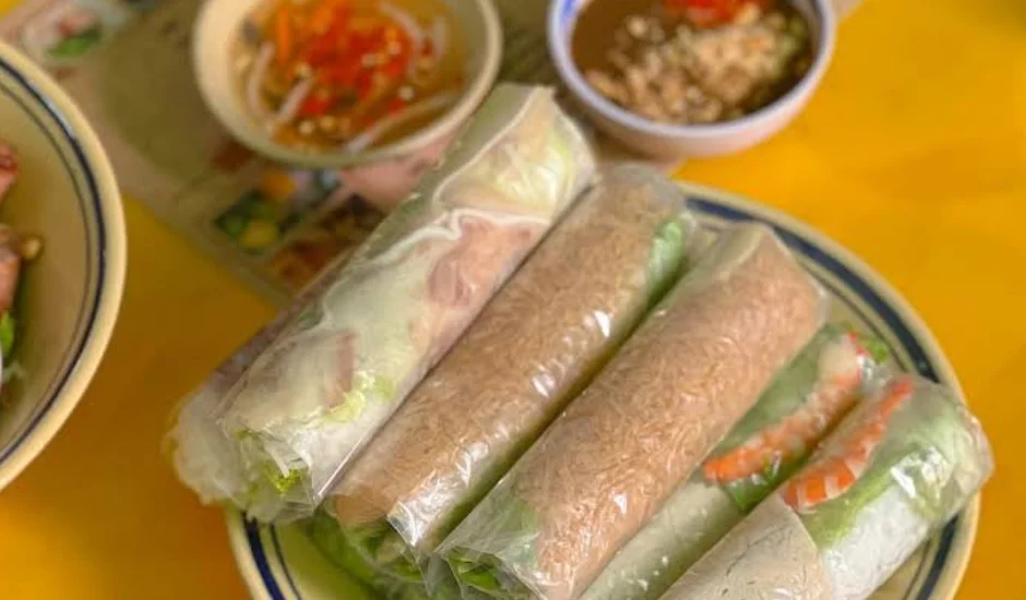 Gỏi cuốn cô Hằng