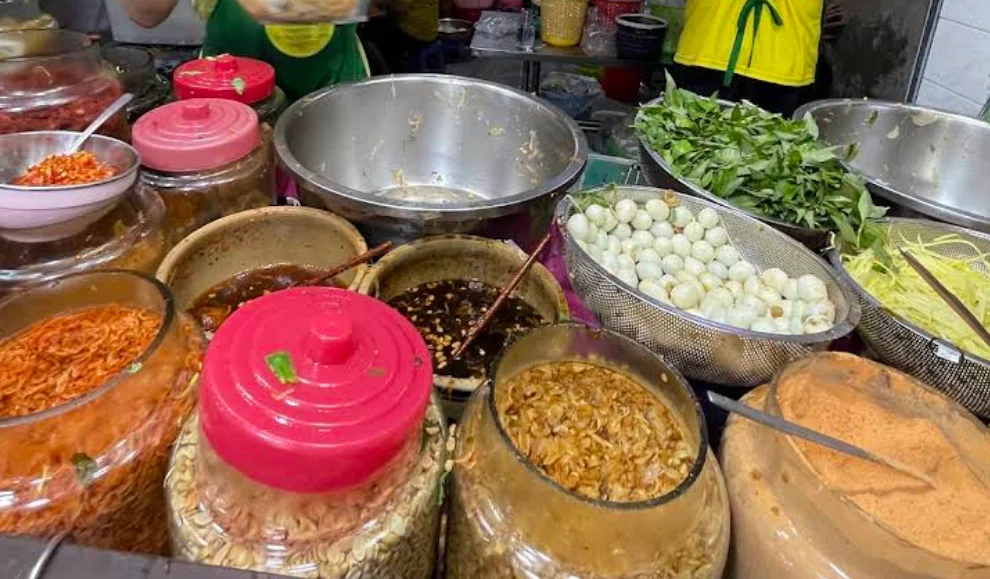 Bánh tráng trộn Long