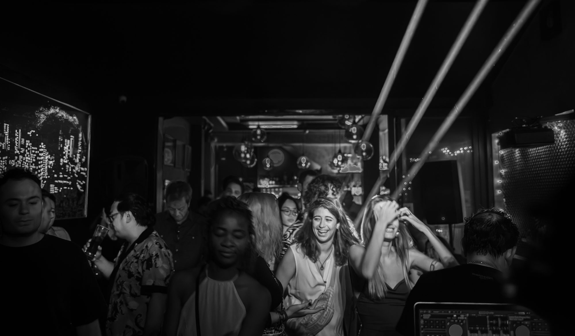 Luu Bar